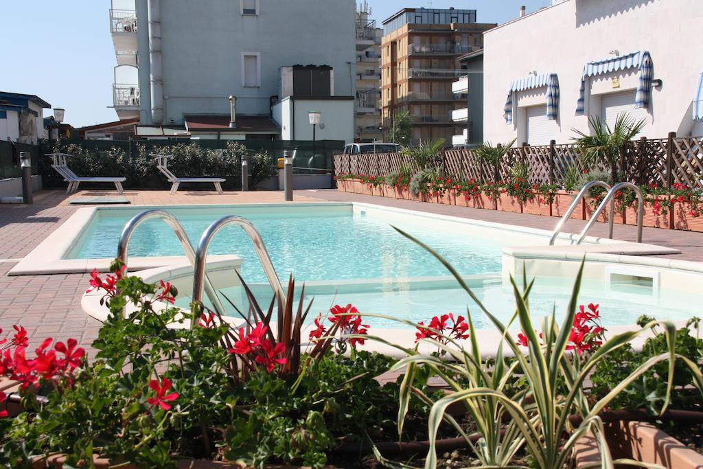 Residence Moderno Lido Di Savio Dış mekan fotoğraf