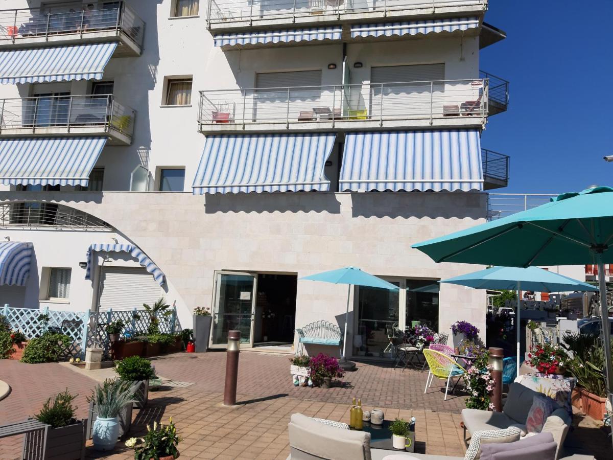 Residence Moderno Lido Di Savio Dış mekan fotoğraf